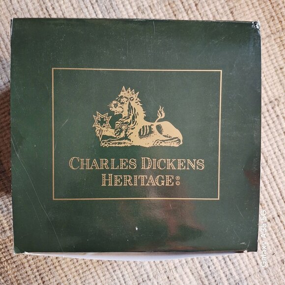 Heritage Village Collection Dickens Village Series "The Grapes Inn" 5th Edition - Picture 13 of 13